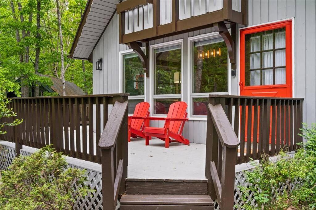 The Gingerbread House: 4 Bedroom Chalet, W/ Sunroom/Deck, Sleeps 12, Modern Amenities McGaheysville Екстериор снимка