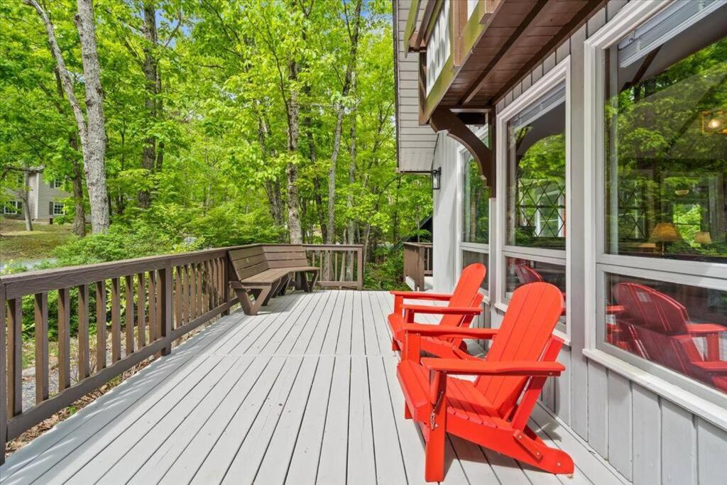 The Gingerbread House: 4 Bedroom Chalet, W/ Sunroom/Deck, Sleeps 12, Modern Amenities McGaheysville Екстериор снимка